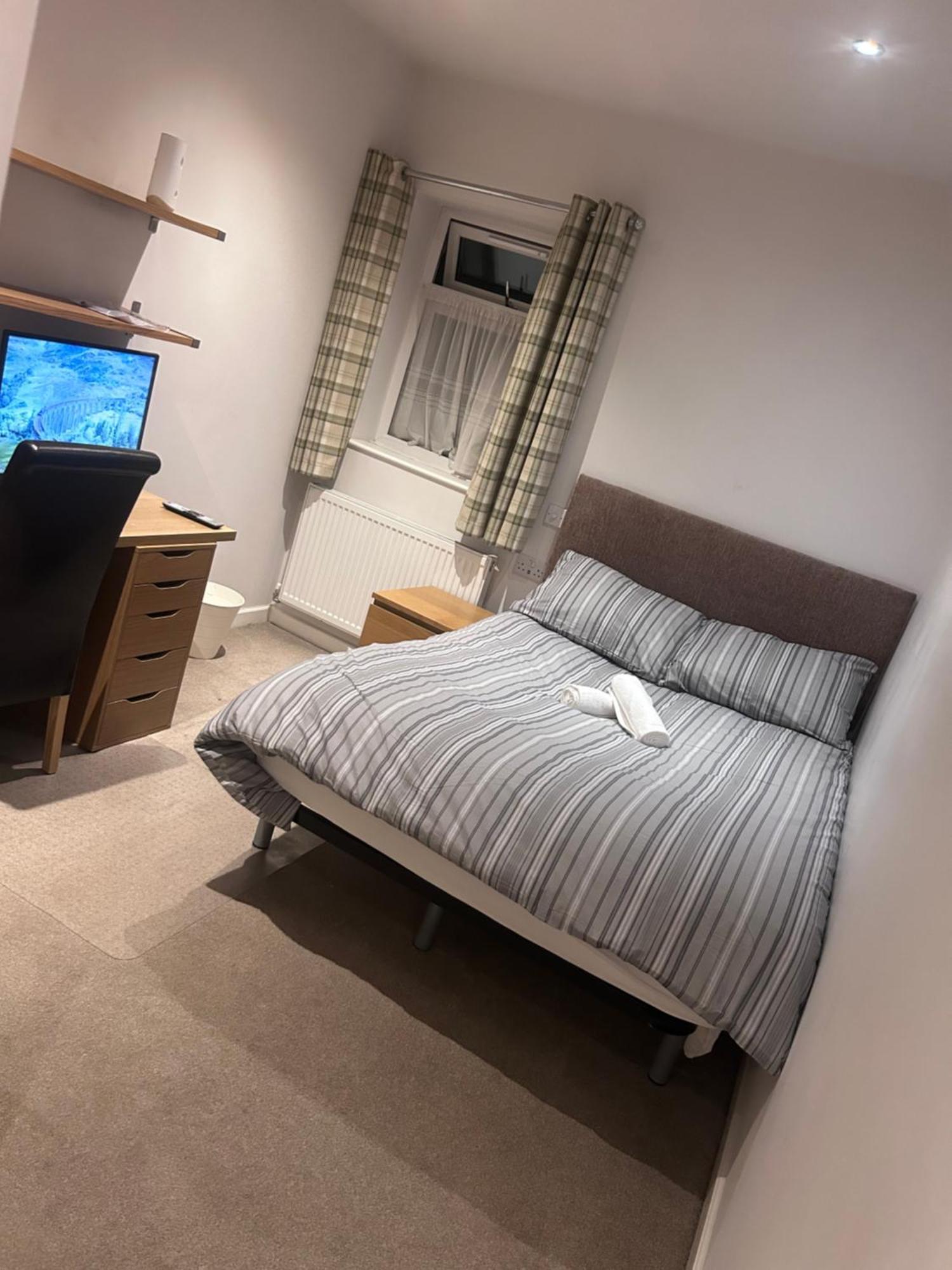 Seaford Guest House Xxx Stoke-on-Trent Екстер'єр фото