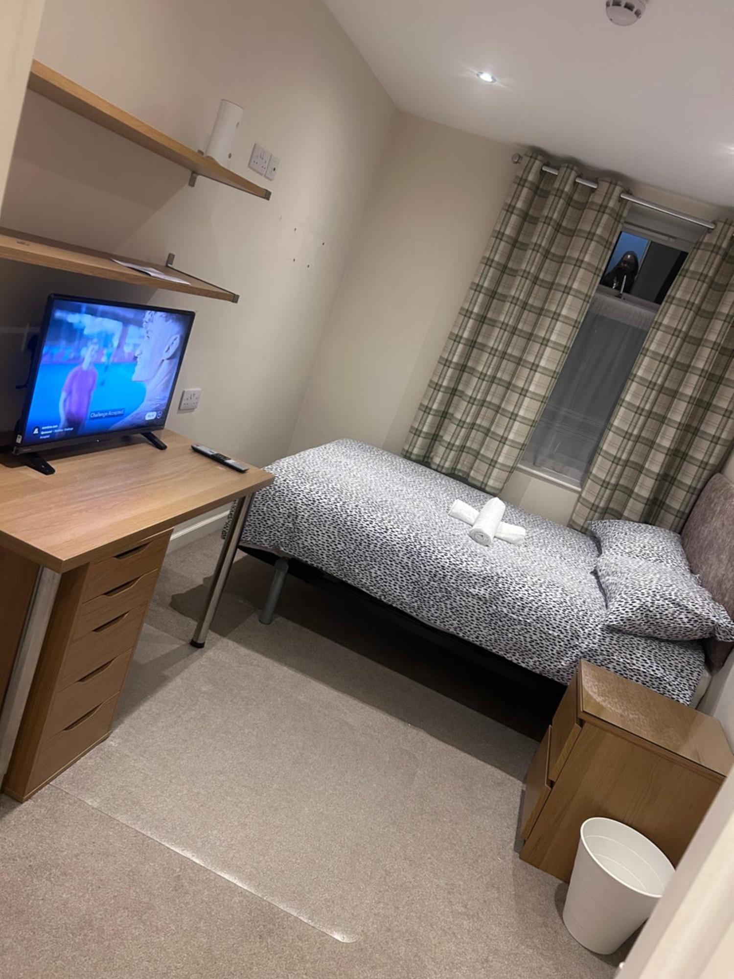 Seaford Guest House Xxx Stoke-on-Trent Екстер'єр фото